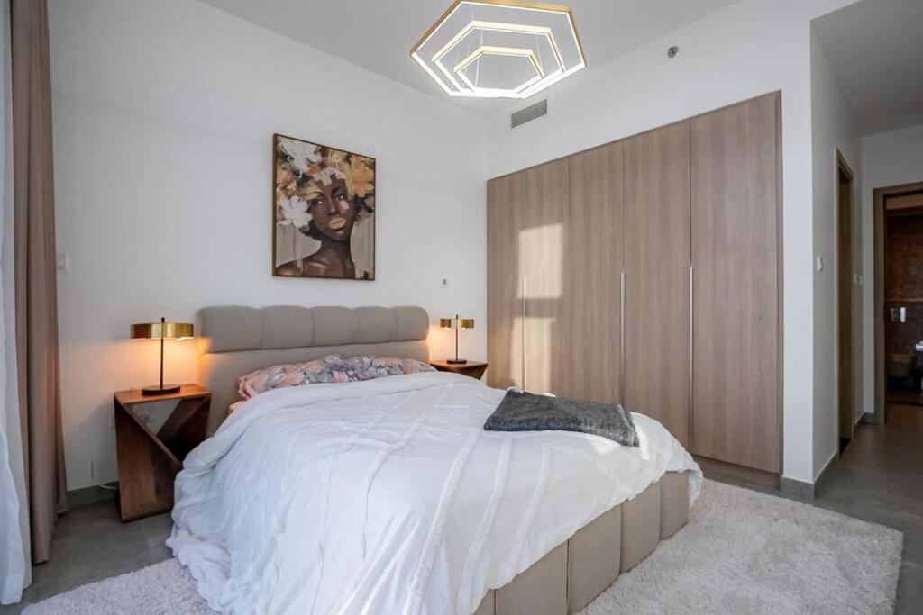Top-notch 3br In Stella Maris Tower In Marina Apartment