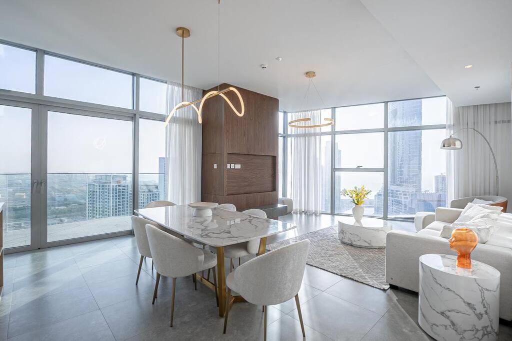 Top-notch 3br In Stella Maris Tower In Marina